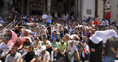 "الإخوان" تدعو لـ"الزحف" لمسجد الفتح لإنقاذ المعتصمين داخله 1 "الإخوان" تدعو لـ"الزحف" لمسجد الفتح لإنقاذ المعتصمين داخله