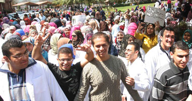 طلاب الثانوية بالشرقية يتظاهرون لإلغاء إضافة الجيولوجيا للمجموع 1 صورة أرشيفية