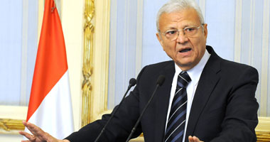 وزير الاتصالات: الاستفادة من طرق السكة الحديد فى مد خدمات الإنترنت 1 عاطف حلمى وزير الاتصالات وتكنولوجيا المعلومات