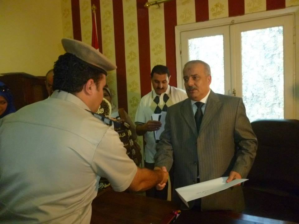 بالصور.. الأهالى يحتفلون برجال شرطة قسم ثان الزقازيق 2 4