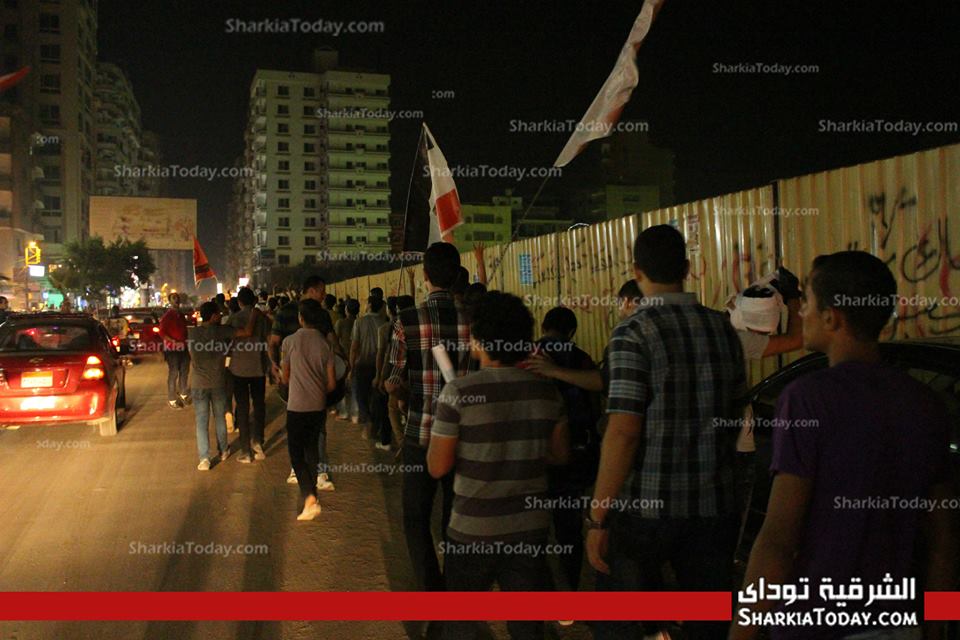 بالصور والفيديو ...مسيرة لشباب ضد الانقلاب بالزقازيق 2 942170_522206131180856_650570787_n