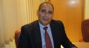 محافظ الشرقية : يأمر رئيس مدينة أبو كبير سرعة رفع القمامة خلال أسبوع 1 محافظ-الشرقية-300x163