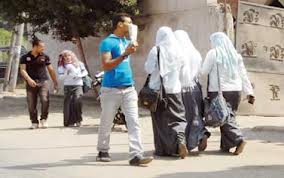 ألقبض على مسجل وعاطل لقيامهم بمعاكسة الفتيات وترويعهم بههيا 1 معاكسه