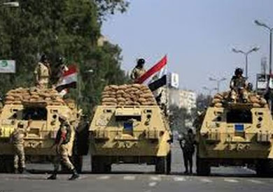 تواجد أمني مكثف بمحيط ميدان التحرير.. وانتظام المرور بوسط البلد 1 تواجد أمني مكثف بمحيط ميدان التحرير