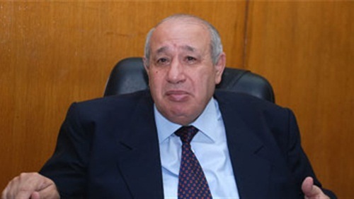 “التموين” :إنشاء 10 صوامع لتخزين القمح باستثمارات 800 مليون جنيه 1 محمد أبو شادى وزير التموين2