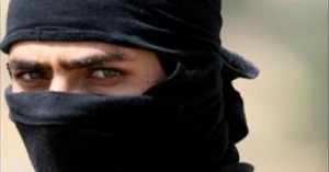 هجوم مسلح على سيارة ترحيلات متجهة لبرج العرب.. وهروب 2 من 40 مسجونا 1 مسلحون يسطون على مكتب بريد "الصوة" بأبوحماد
