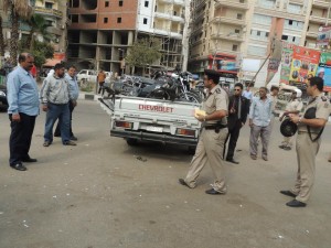 بالصور ..حملة أمنية لإزالة الإشغالات وضبط المخالفات المرورية بالزقازيق 1 1