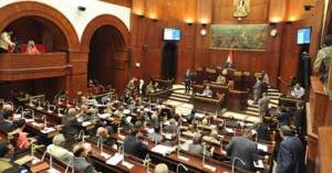 الخمسين: لرئيس الجمهورية الدعوة للاستفتاء فيما يتعلق بالمصالح العليا 1 أحد اجتماعات لجنة الخمسين