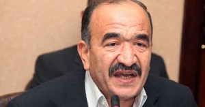 اتحاد العمال: لم نتحالف مع الحكومة.. ونرفض الحد الأدنى للأجور 1 كمال أبوعيطة وزير القوى العاملة