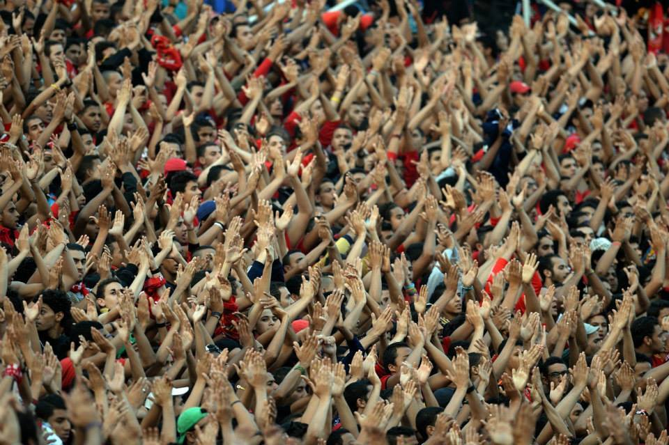 بالفيديو والصور ...الاهلي يفوز ببطولة دوري أبطال أفريقيا للمرة الثامنة 8 1395818_690053254351153_1057775674_n