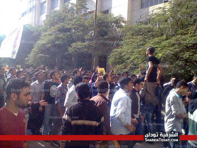 بالصور... مسيرات لطلاب مؤيدين لجماعة الإخوان بجامعة الزقازيق 1 1456101_732248253469581_1508133678_n