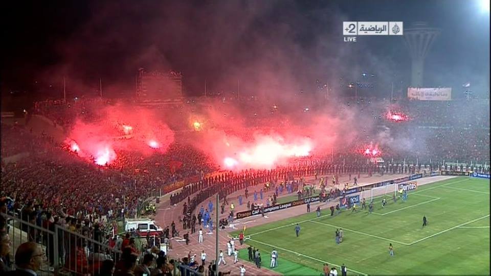 بالفيديو والصور ...الاهلي يفوز ببطولة دوري أبطال أفريقيا للمرة الثامنة 11 1461889_690003107689501_1657312771_n