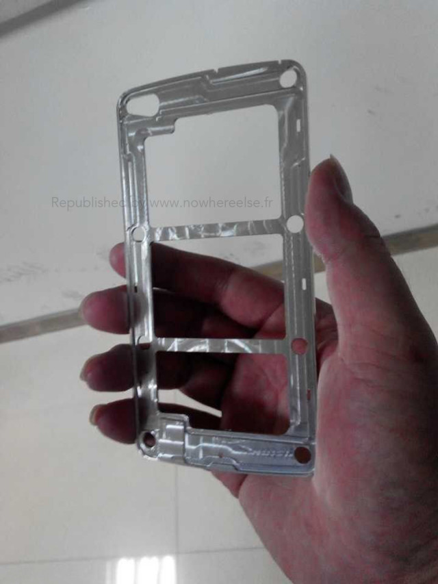 تسرب صورة الإطار المعدني الداخلي لهاتف جالاكسي إس 5 2 Samsung-Galaxy-S5-metal-640x853