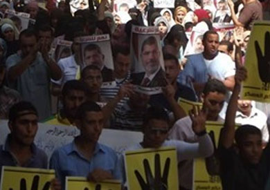وقفة احتجاجية لطلاب بجامعة الزقازيق بالطبول لرفض الدستور 1 تظاهرات جامعة الزقازيق