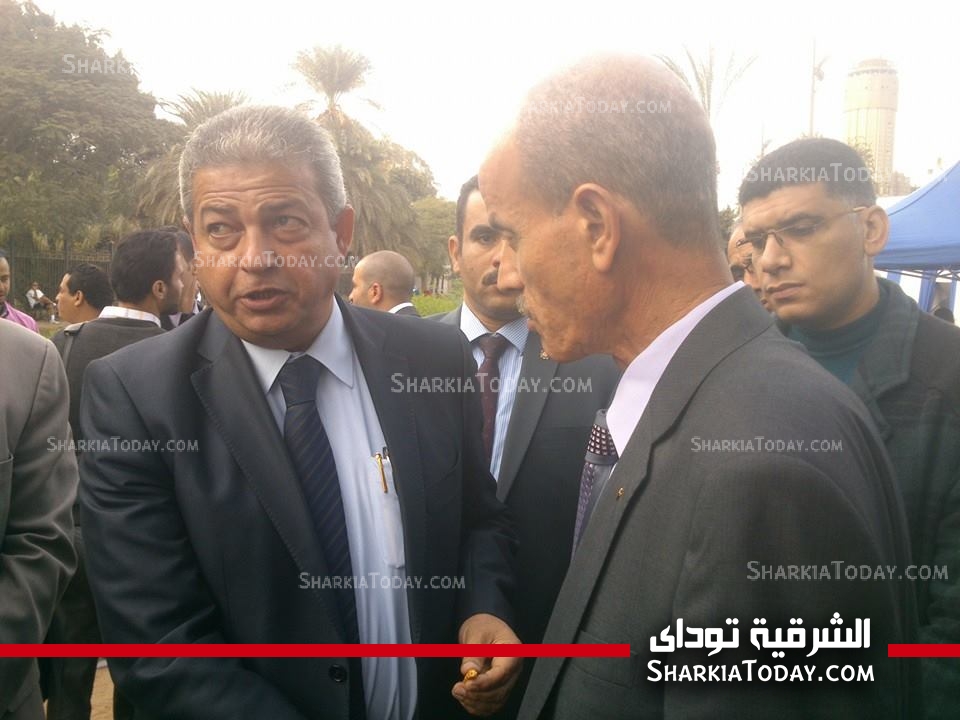 وكيل وزارة الشباب والرياضة بالشرقية : تخفيض وإعفاء مديونية الاعضاء بالنوادى ومراكز الشباب 1 1459710_571553859583418_2014828612_n (1)
