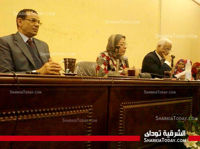 بالصور :رئيس شبكة صوت العرب بــ "إعلام الزقازيق": سيتم التنسيق مع القسم لتدريب الطلبة 1 1463728_10153669376725372_1688543068_n