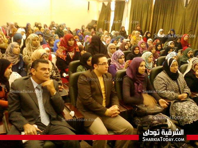 بالصور :رئيس شبكة صوت العرب بــ "إعلام الزقازيق": سيتم التنسيق مع القسم لتدريب الطلبة 2 1476043_10153669376765372_1336400170_n