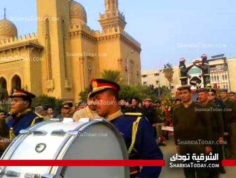 بالفيديو والصور: تشييع جثمان شهيد الإسماعيلية من مسجد الفتح في الزقازيق 5 3