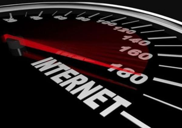 مجلس الوزراء يعتمد مبادرة الإنترنت فائق السرعة باستثمارات 16.8 مليار جنيه 1 iternet-17733 (1)