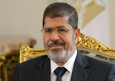 اليوم.. نجل مرسى ومحاميه يزوران المعزول فى محبسه ببرج العرب 1 morsi1768