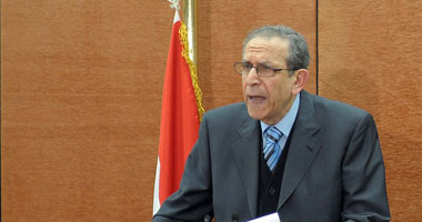 الدكتور حسام عيسى وزير التعليم العالى