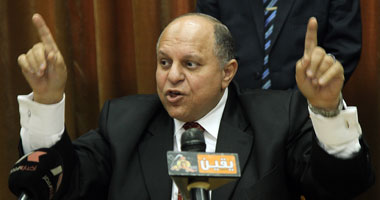 وزير التنمية الإدارية: تطبيق الحد الأقصى للمرتبات على 8 آلاف موظف 1 الدكتور هانى محمود وزير التنمية الإدارية