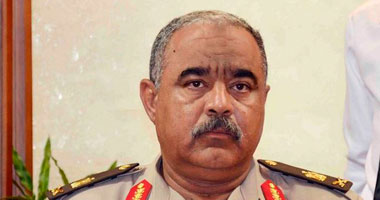 تكثيف أمنى أمام لجنة بالشرقية انتظاراً لوصول قائد الجيش الثانى الميدانى 1 لواء أحمد وصفى خلال تفقد أحد اللجان أمس