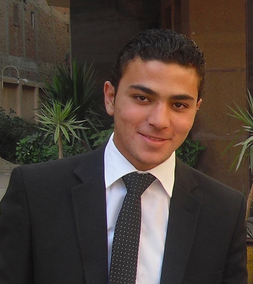 محمد حرب | يكتب : ما بين العزل والتضحية !! 11 1476425 787679137914465 724493192 n