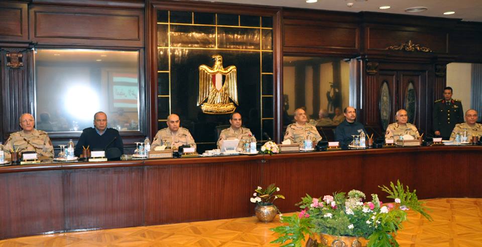 ننشر بيان القوات المسلحة حول ترشح " السيسي " للرئاسة وتطورات الاوضاع الحالية 1 1656351_429263667204621_2126622909_n