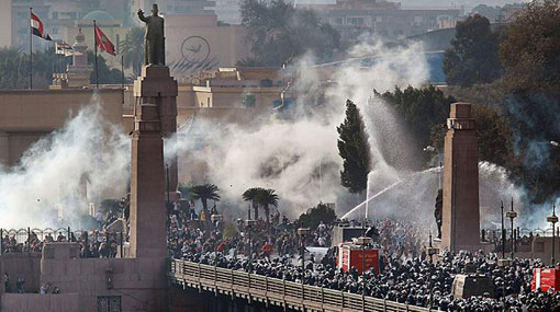 أحداث كوبري قصرالنيل بثورة 25 يناير