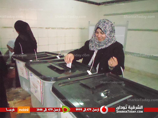 استمرار اجراء الاستفتاء علي الدستور امام لجان القنايات 2 قنايات