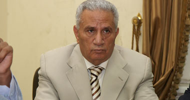 محمد الدماطى: هيئة دفاع مرسى طالبت بضم قضية إهانة القضاة للاتحادية 1 محمد الدماطى المتحدث باسم هيئة الدفاع عن مرسى
