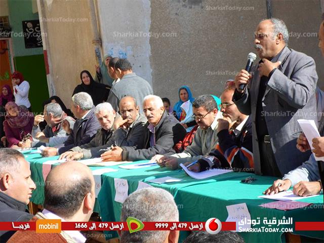 بالصور : معلمو أبو حماد يعقدون جمعية عمومية لسحب الثقة من نقابة المعلمين 2 1898017_285058051646721_649163714_n
