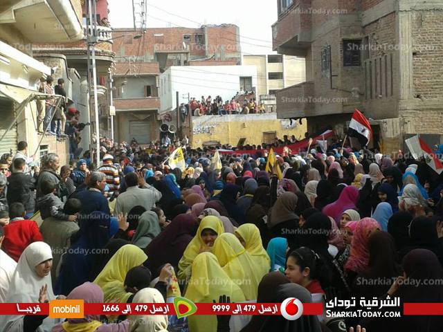 بالصور : مسيرة للإخوان بالعدوة للمطالبة بالإفراج عن المعتقلين وعودة الشرعية 1 1958157_288384144647445_1931996146_n