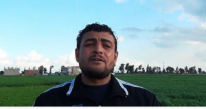 بالفيديو.. مجنون أحمد شيبه لمتداولى صوره على فيس بوك: «أسيادنا راضيين عليكم» 1 capture-20140216-235328-crop