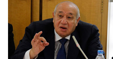 وزير التموين: جميع السلع متوفرة ولا إلغاء للدعم 1 s220141513598