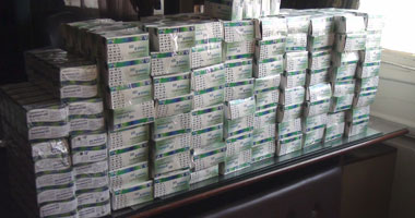 التفتيش الصيدلى بالحسينية يضبط 4000 قرص ترادمال مهربة بأحد الصيدليات 1 s92013520406