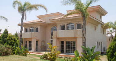 النيابة تحقق مع 76 مهندسا بتهمة الاستيلاء على فلل وزارة الرى بالزقازيق 1 smal620112314323