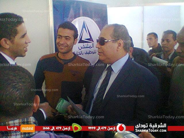 محافظ الشرقية يتفقد مؤتمر لتوظيف الشباب بمركز شباب السادات بالزقازيق 1 محافظ