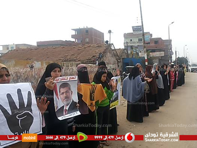 مسيرة لأنصار المعزول بمسقط رأسة تزامناً مع تشييع جثمان شهيد الأمن الوطني بالشرقية 1 مرسي