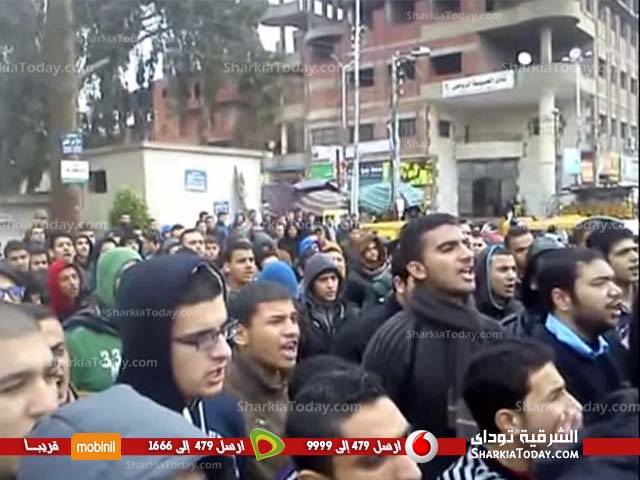 وقفة لشباب الحسينية للمطالبة باصلاح طريق " الحسينية -فاقوس " 4 وقفة لشباب الحسينية للمطالبة بالإصلاح الفوري لطريق فاقوس الحسينية (1)