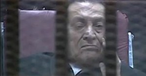تأجيل محاكمة مبارك ونجليه والعادلى ومساعديه بقضيه القرن لـ 10 مايو 1 مبارك