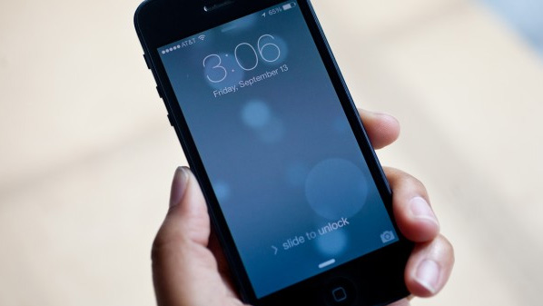 %85 من أجهزة “آبل” الذكية تستخدم نظام iOS 7 أو إصداراته الفرعية 2 iphone-ios