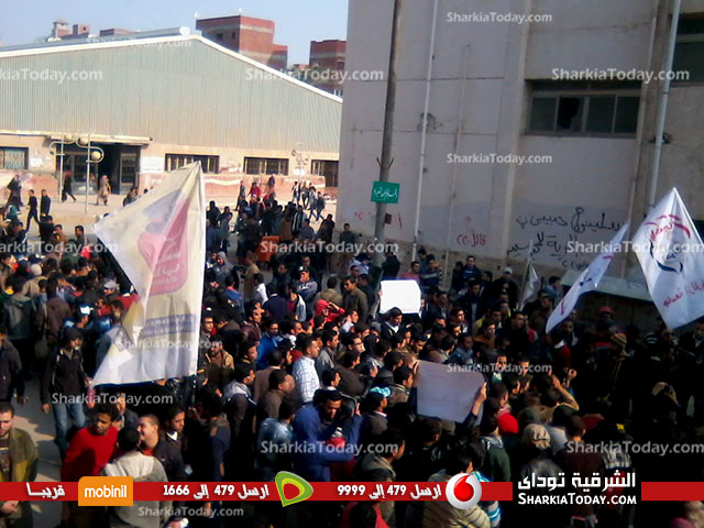 توافد طلاب الإخوان لبدء التظاهر تحت عنوان "الثورة للجدعان " بساحة هندسة الزقازيق 1 جامعة الزقازيق