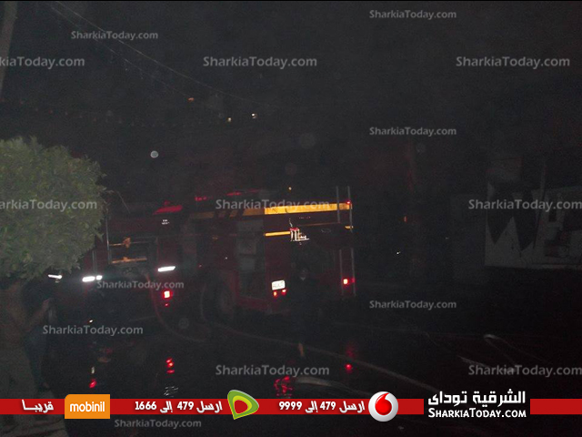 بالصور : حريق هائل بمعرض البارون بجوار مبنى محافظة الشرقية 5 رجال البارون