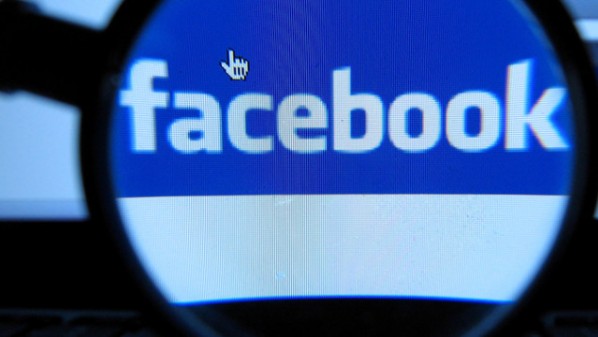“فيسبوك” تضيف خيارات جديدة لإعدادات خصوصية المشاركات 1 Facebook-Home-700x357-598x337