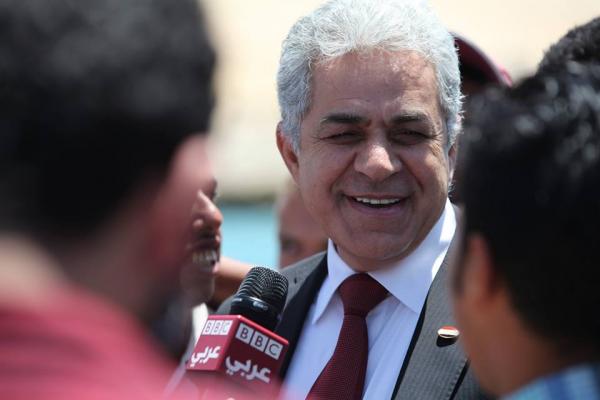 صباحي: أمن السيسي مسؤوليتي لو فزت بالرئاسة 1 حمدين صباحي ر