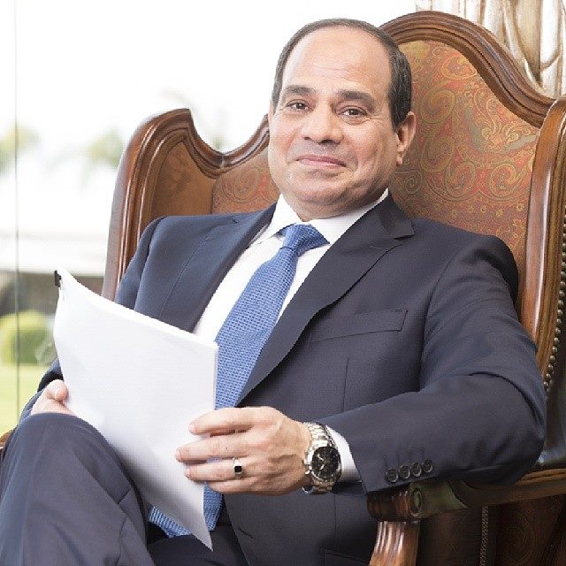السيسي يكشف عن خريطة جديدة لـ''مصر التنموية'' تعتمد على 44 محافظة 1 10174900_878555695504104_6989157464298421193_n