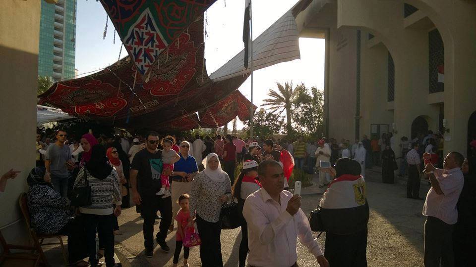 ألبوم صور " الشراقوة " المغتربين اثناء مشاركتهم بالانتخابات الرئاسية 2014 46 10363661_256162457901214_1100783936_n