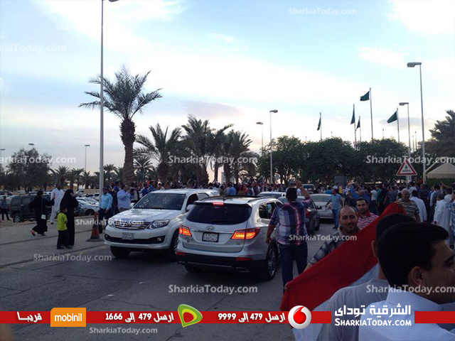 ألبوم صور " الشراقوة " المغتربين اثناء مشاركتهم بالانتخابات الرئاسية 2014 45 10364424_765810353452746_750215478_n